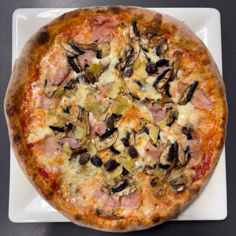 Pizza Capricciosa - Pizzeria 69 Rosso Albaro